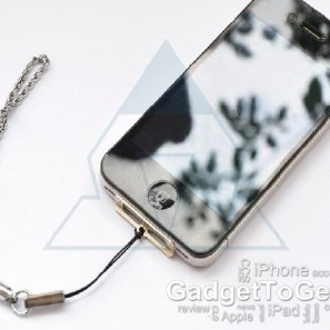 iphone-4-4s-strap-hanger-holder-03